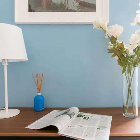 Apartment Plum Guide - Neptune Rome