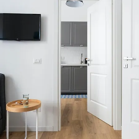 Apartment Plum Guide - Neptune Rome