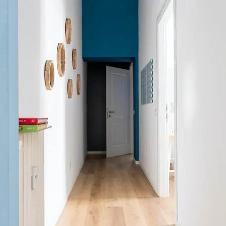 Plum Guide - Neptune Apartment Rome